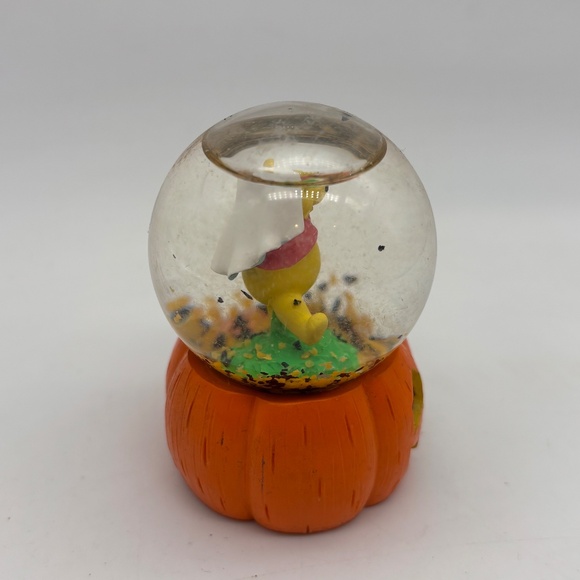 Disney Parks WDW Winnie the Pooh and Friends Pooh Halloween Mini Snow Globe - Picture 2 of 10